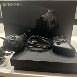 Xbox One X 1TB With Controller And Headphones