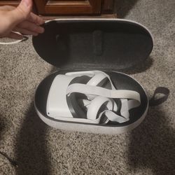 Oculus Quest 2 With Case