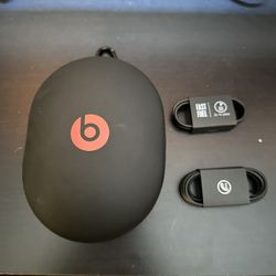 Beat Studio Wireless Noise Cancellation Headphones 