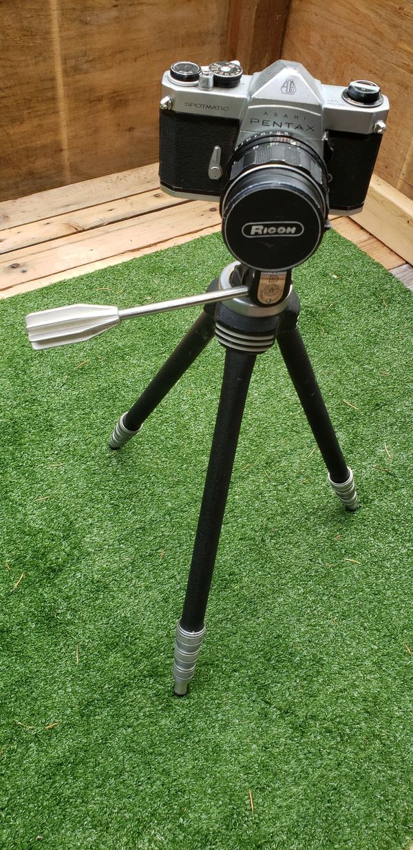 Vintage Camera & Tripod for Sale in Fruitland, ID OfferUp