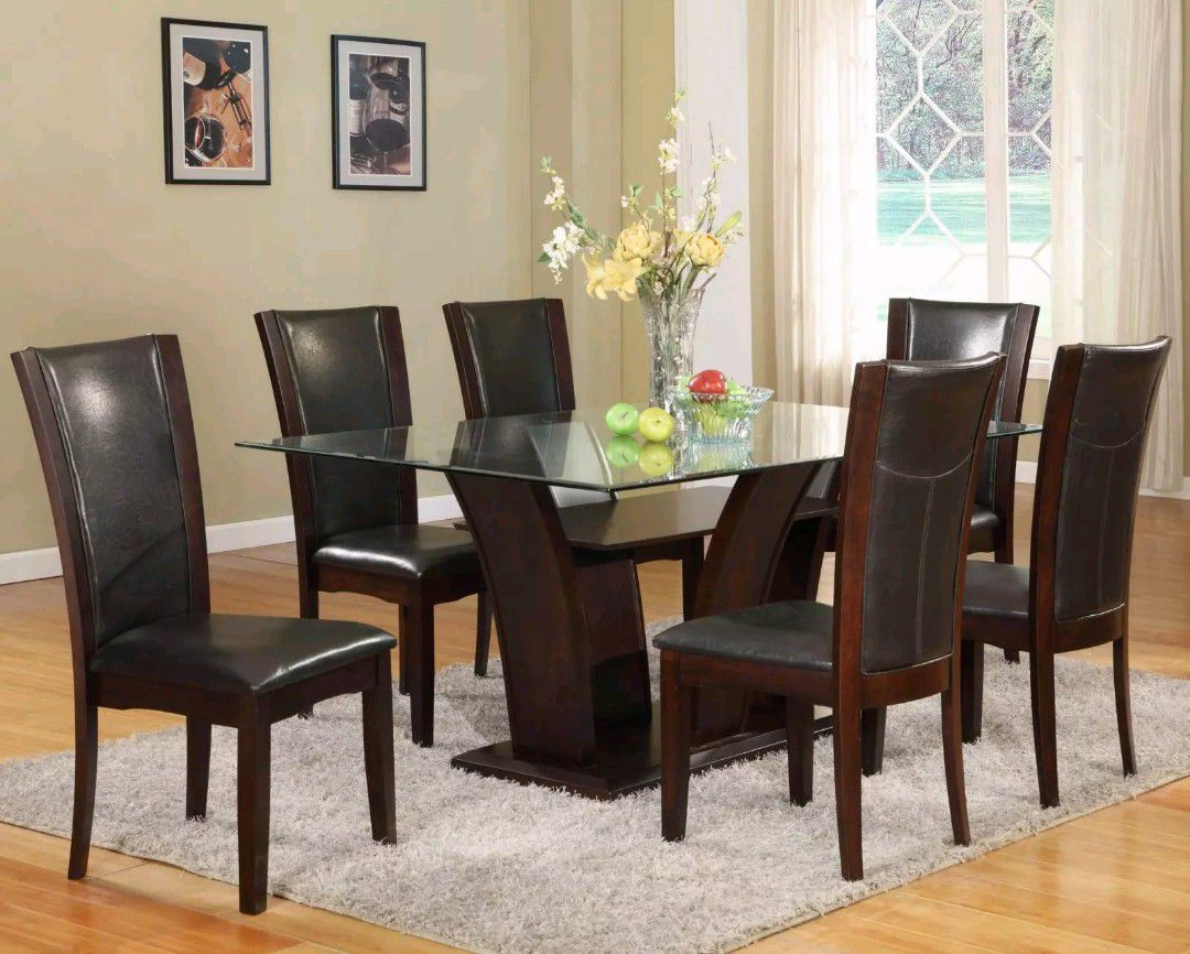 Dining glas table with 6 chairs