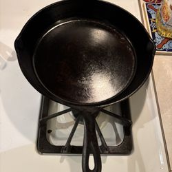 Lodge 3 Notch #10 Cast Iron Pan