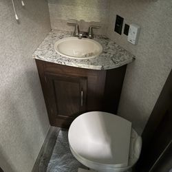 Toyhauler 39’ Heartland Torque 