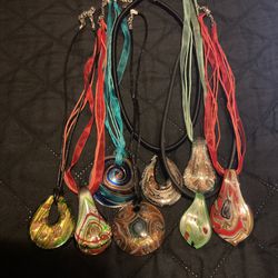 8 Beautiful Necklaces With Glass Swirl Designed Pendants.22”-24” Long..different Brand Names