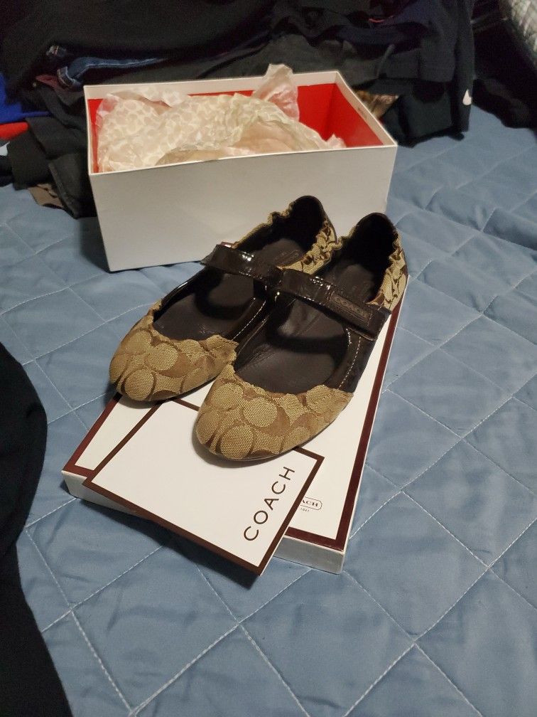 Coach flats 6.5 women