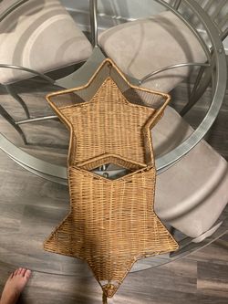 Gold wicker Star Basket with a lid 10 inches