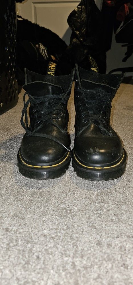 Doc MARTINS ☆Read Description☆