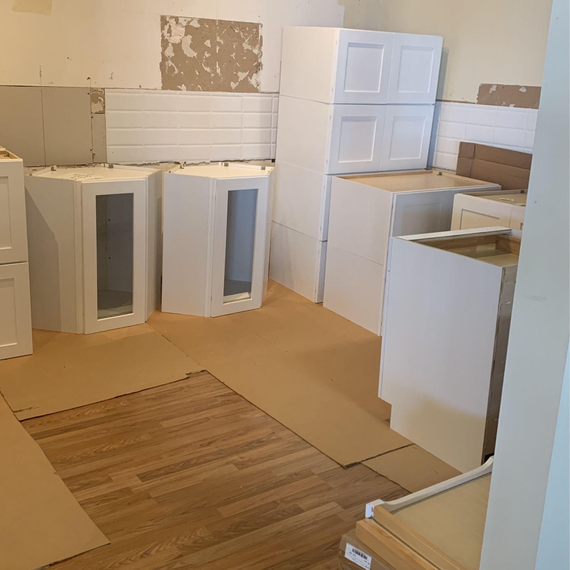 wall cabinet shaker white new cabinet Laundry room, kitchen , bathroom