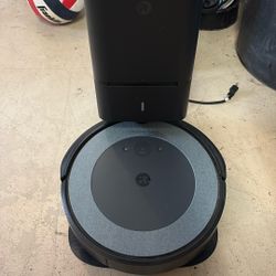 Roomba i4+