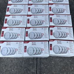 Hardwired Interconnected Smoke Detector with Photoelectric Sensor (4-Pack)