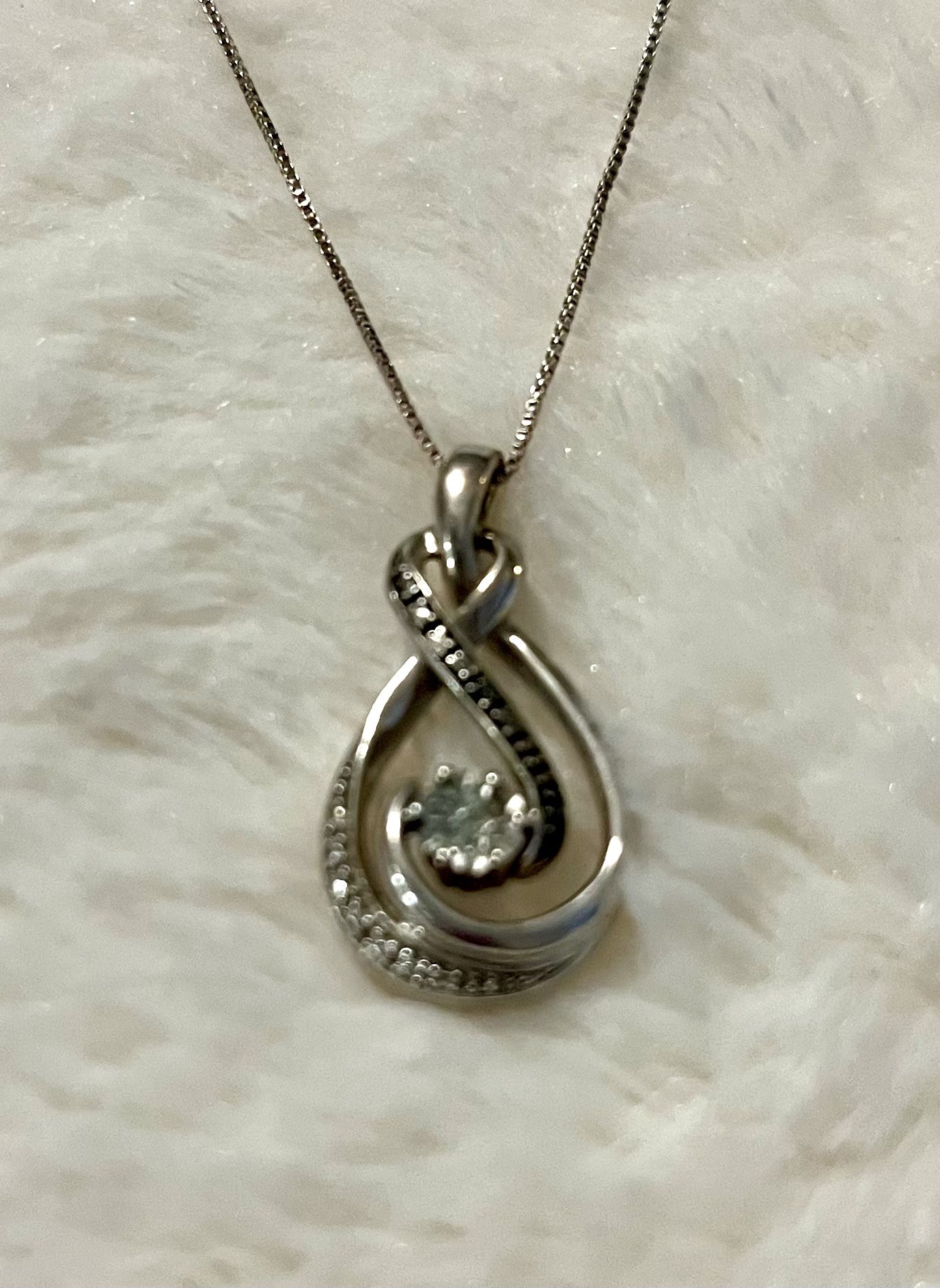18" Silver Twisted Black & White Necklace