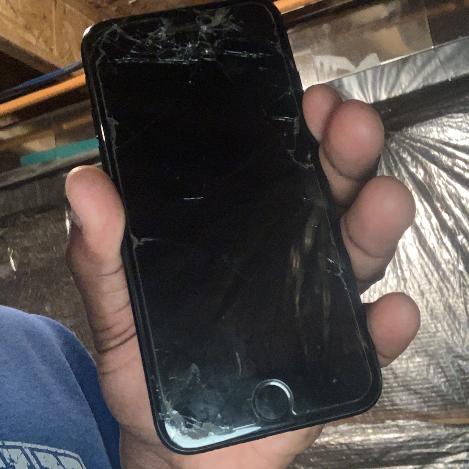Broken iPhone 6s And 7
