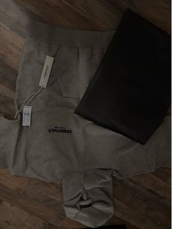 Dark oat essential hoodie