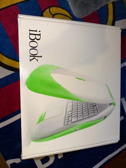 Apple iBook G3 "Clamshell" Key Lime Edition Special