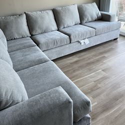 Gray sectional Couch (6mo, Brand New!)