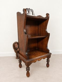 Antique Victorian-Style Display Shelf / Small Bookcase