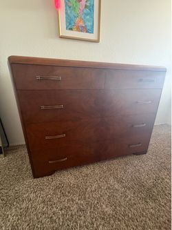 Dresser