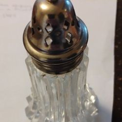 VINTAGE PRESSED GLASS SUGAR SHAKER MUFFINEER