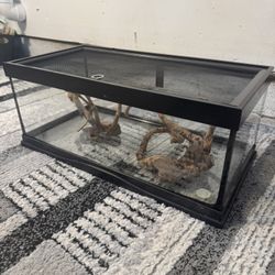 Terrarium  20x11x9 H