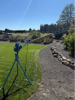 Jugs Lite-Flite Pitching Machine with Ball Feeder