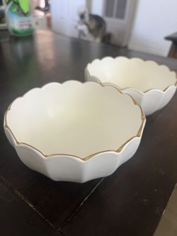 Ceramic Scalloped Bowls