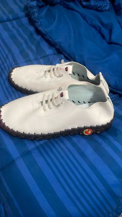 Women’s vintage platform wedge sneakers