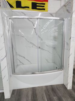 Bathtub & Glass Doors