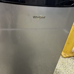 Whirlpool Refrigerator (compact)