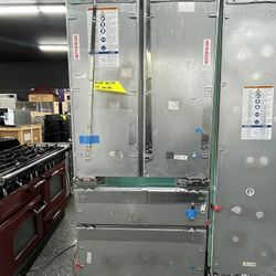 New 4 Door Built In Panel Ready Thermador 36” Fridge Freedom Collection