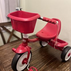 Radio Flyer Fold 2 Go Trike with Bucket: Steel Frame, Plastic Pedals, Ages 1.5-3 Years