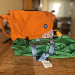 Crumpler Messenger Bag From Australia 14” Laptop Timbik2 Gorgeous New 