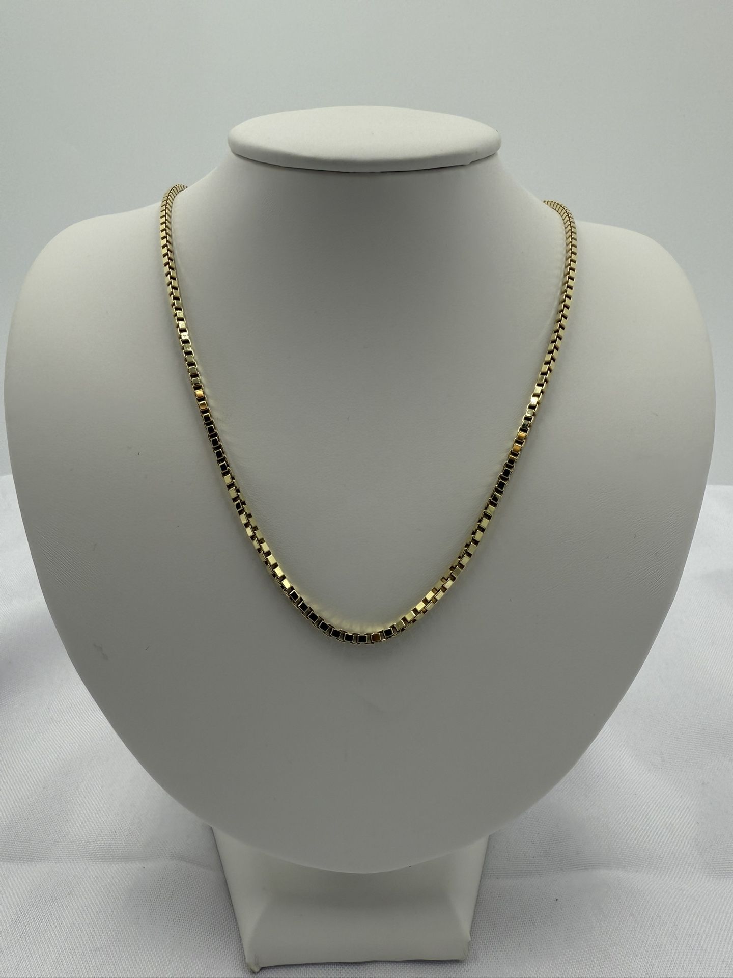 18” 14kt Yellow Gold Box Chain