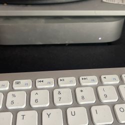 Apple Mac Mini M1 8GB RAM 256GB SSD – Great Condition, Fast