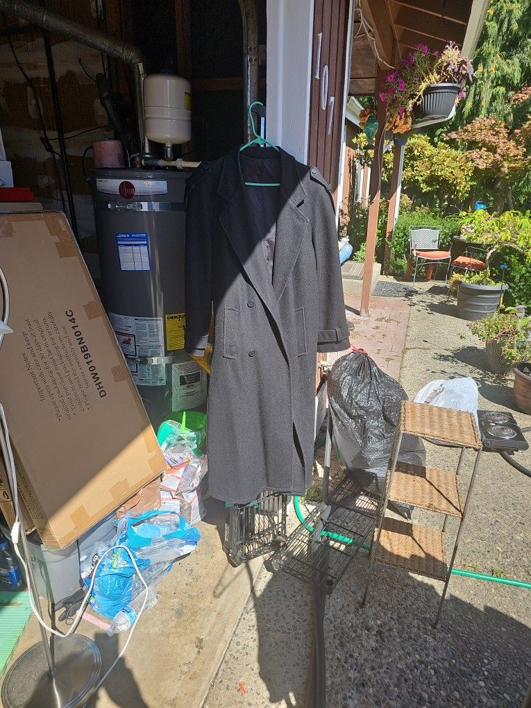 Fidelity Sportswear trench coat