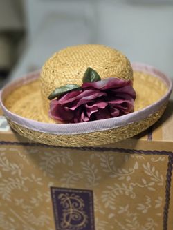 Ladies Vintage Hat. In Perfect Condition