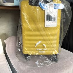 New20 Inch  Rockland Suitcase 
