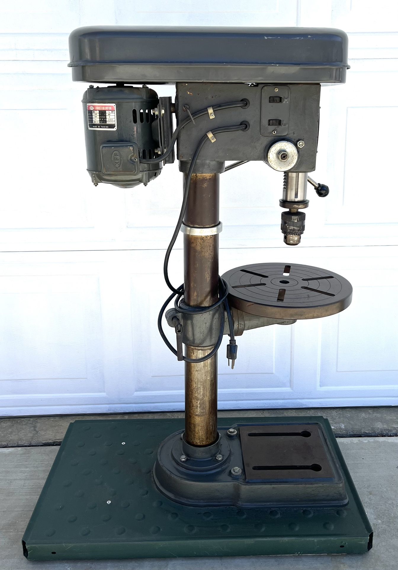 Drill Press 5 Speed Heavy Duty Central Machinery Model C112 for Sale in