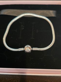 PANDORA Bracelet (NEW)