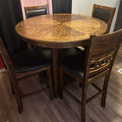 Dinning Table 