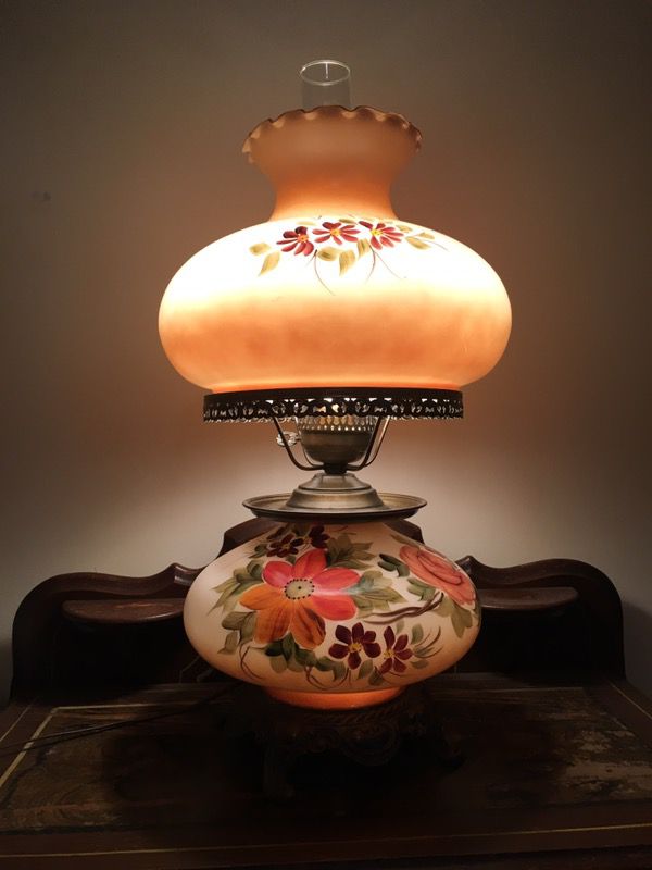 "Gone With the Wind" Vintage Hurricane Lamp