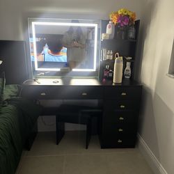Black and gold vanity