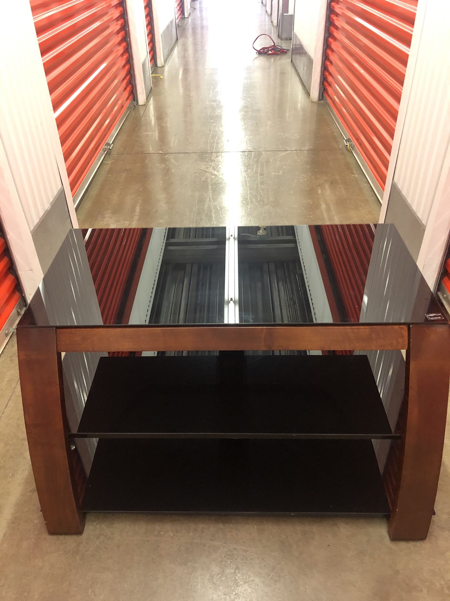 Nice tv stand $85