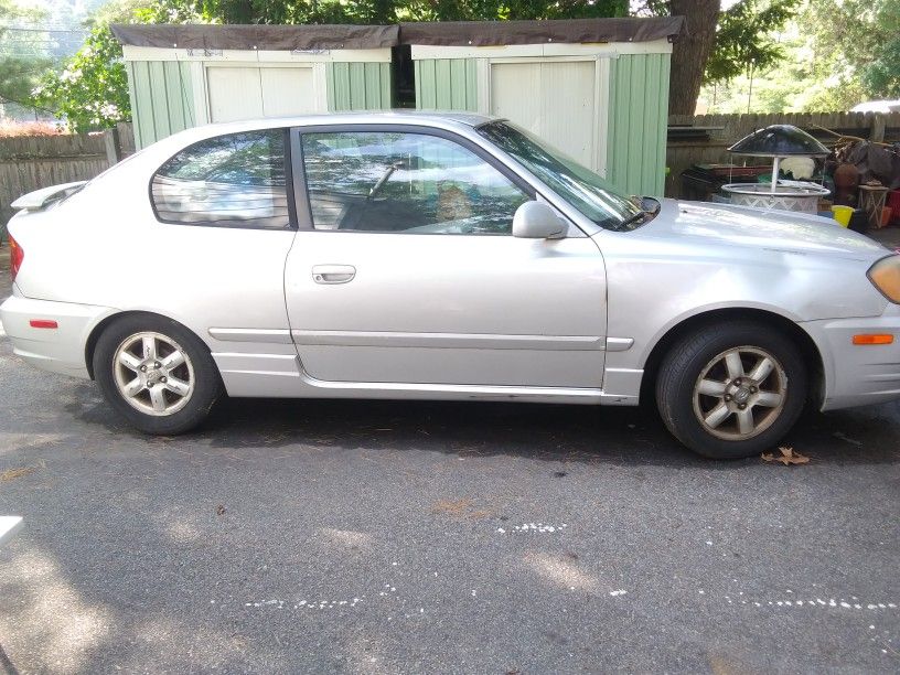 2004 Hyundai Accent