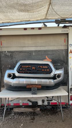 2016 TACOMA Bumper Front w/flare holes  w/GRILLE OEM ORIGINAL 🔥🍒GOPD🍒🔥2023
