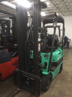 Mitsubishi forklift 3000 pound capacity