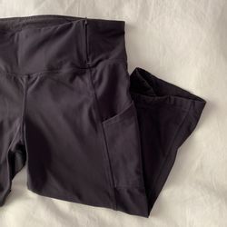 Black Workout Crop Leggings