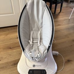 4MOMS Smart Swing 