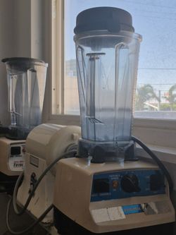 Juicers: Vita-Mix (2),Champion (1)