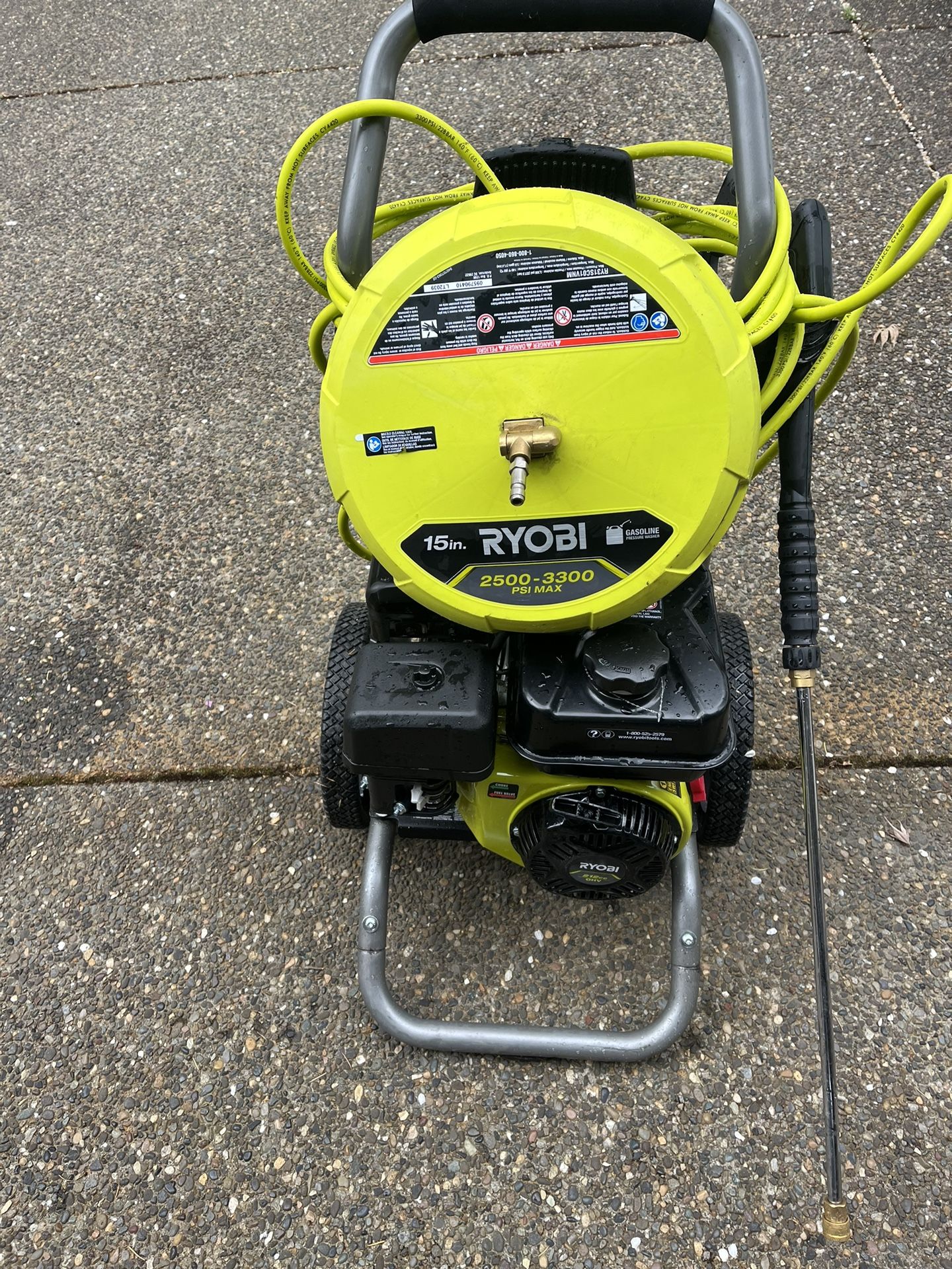 Like New 2900 PSI Pressure Washer And 15 Inch Surface Cleaner