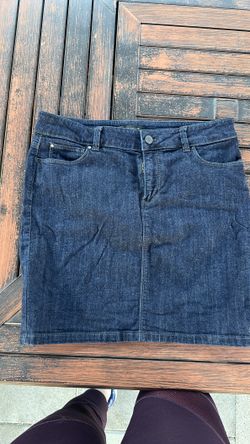 💙 Ann Taylor denim skirt 💙